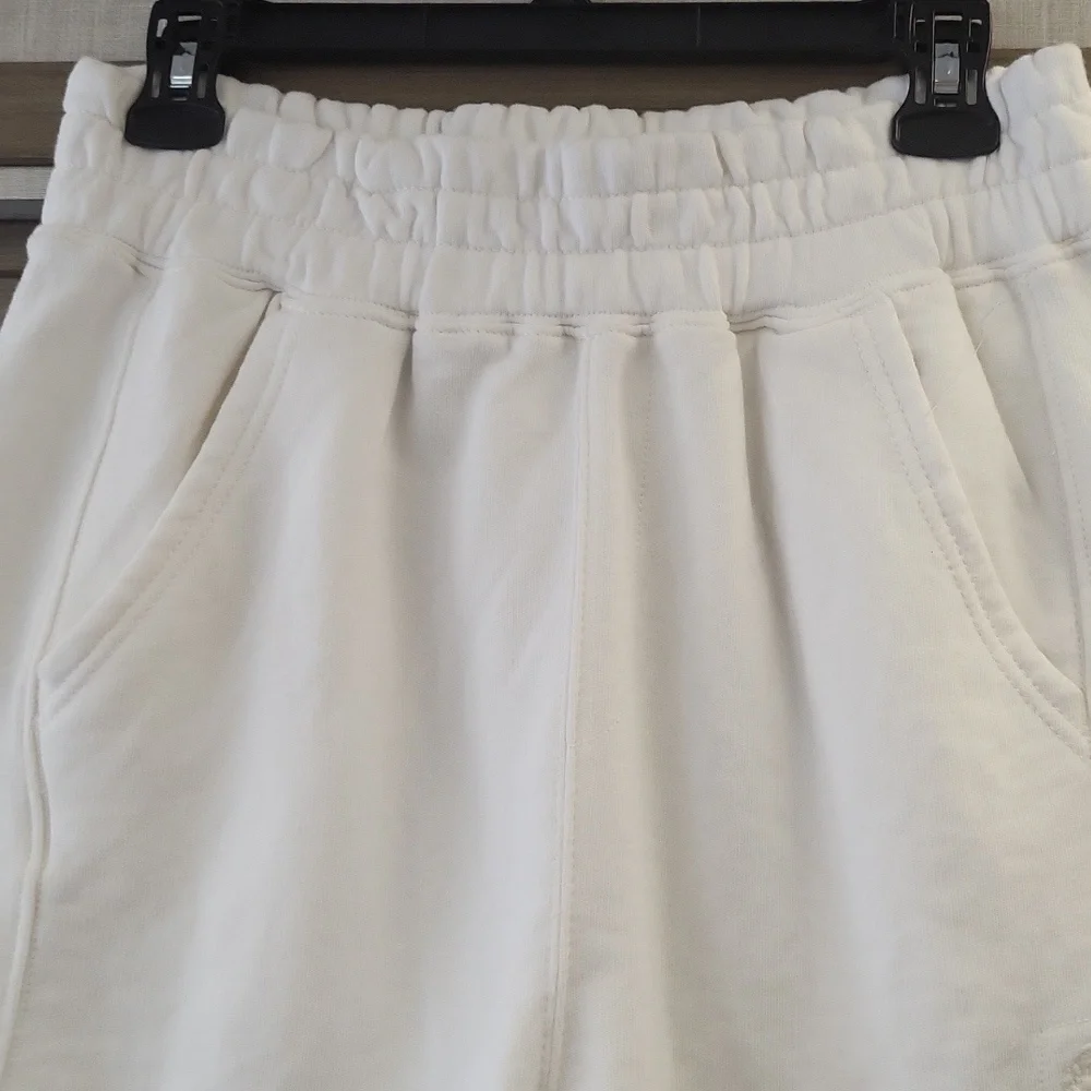 WILL BE GONE SOON) NWOT) "All Stars Solid Shorts In White - Picture 9 of 16